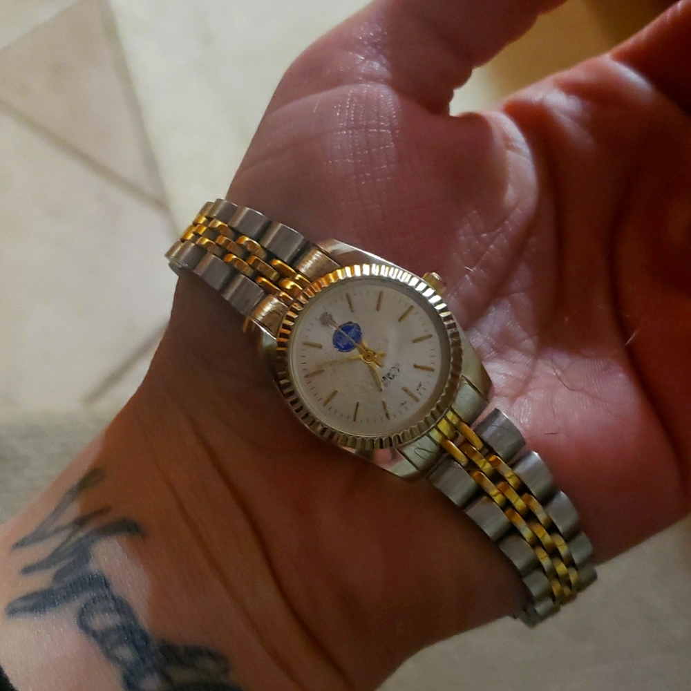 Watch - image 1